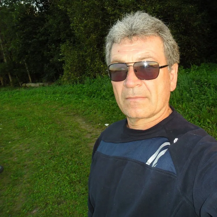 Zweryfikowany użytkownik trader